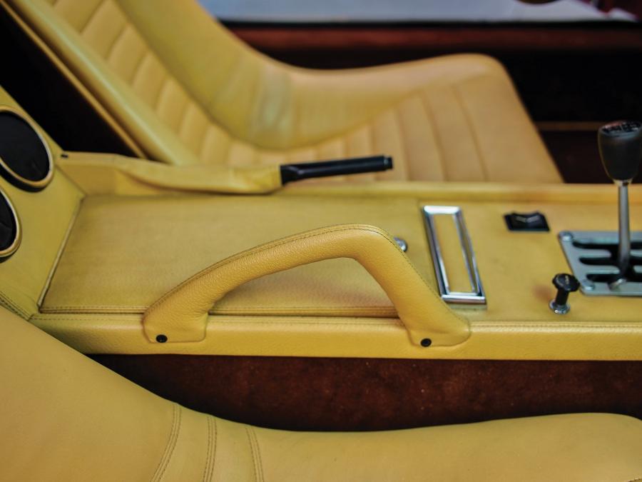 Детали интерьера Lamborghini Miura P400 SV (4974) 1971 года  (фото 41 из 42)